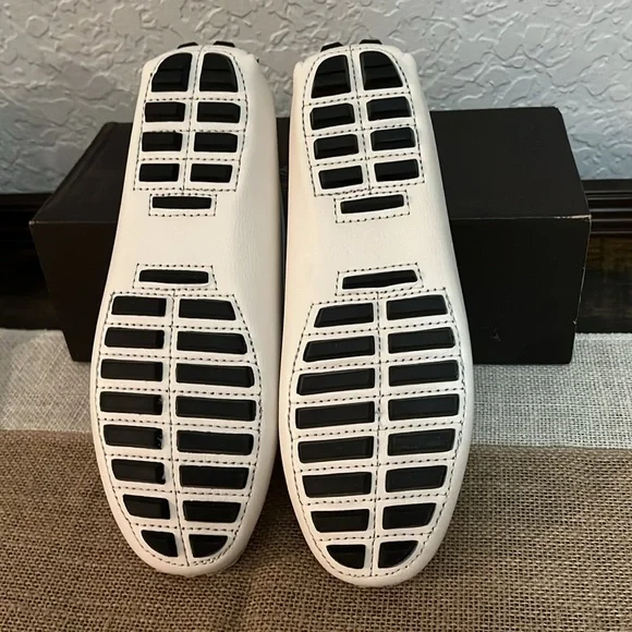 NIB WOMEN’S BEIGE PENNY LOAFERS - Picture 3 of 3